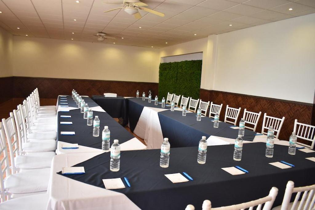 סן לואיס פוטוסי Hotel Sand'S San Luis מראה חיצוני תמונה